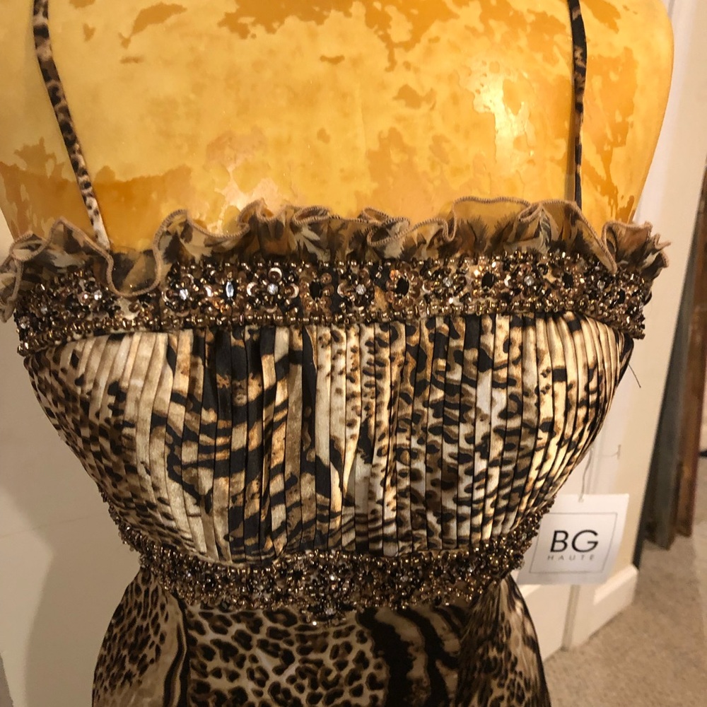 BG Haute Couture Leopard Gown 4 - Picture 2 of 7
